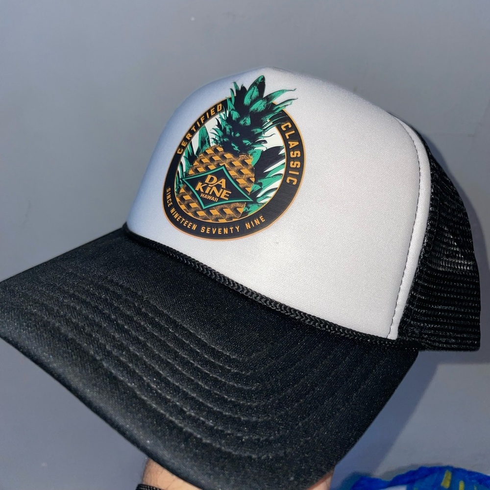 Trucker hat